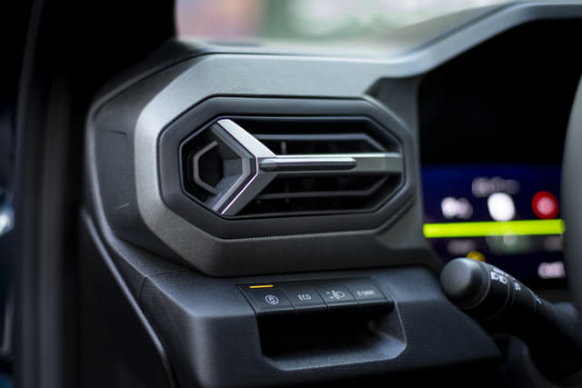Infotainment System Image - 18138
